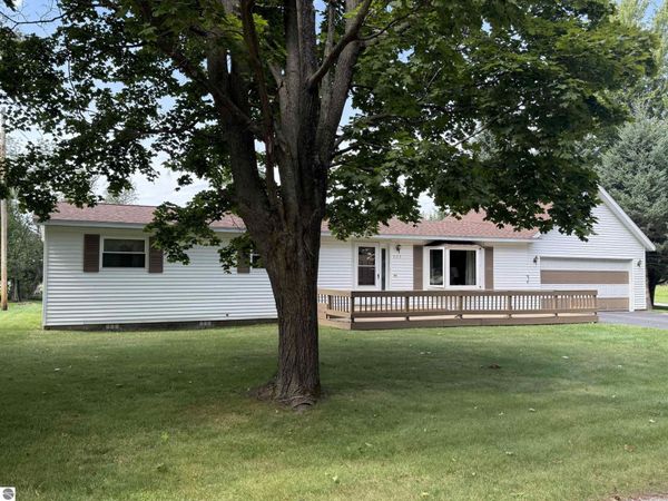 707 Sawyer, East Tawas, MI 48730