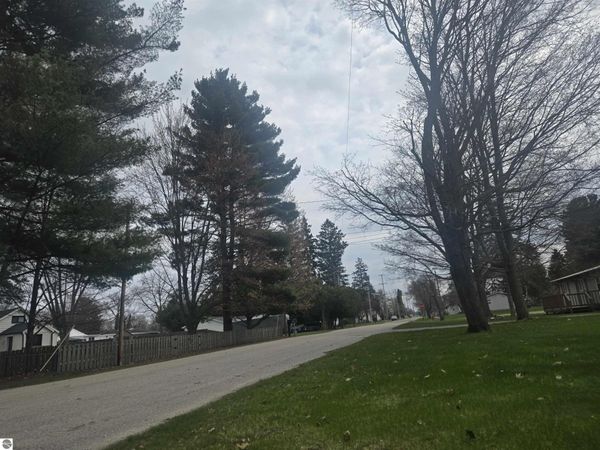 707 Sawyer, East Tawas, MI 48730