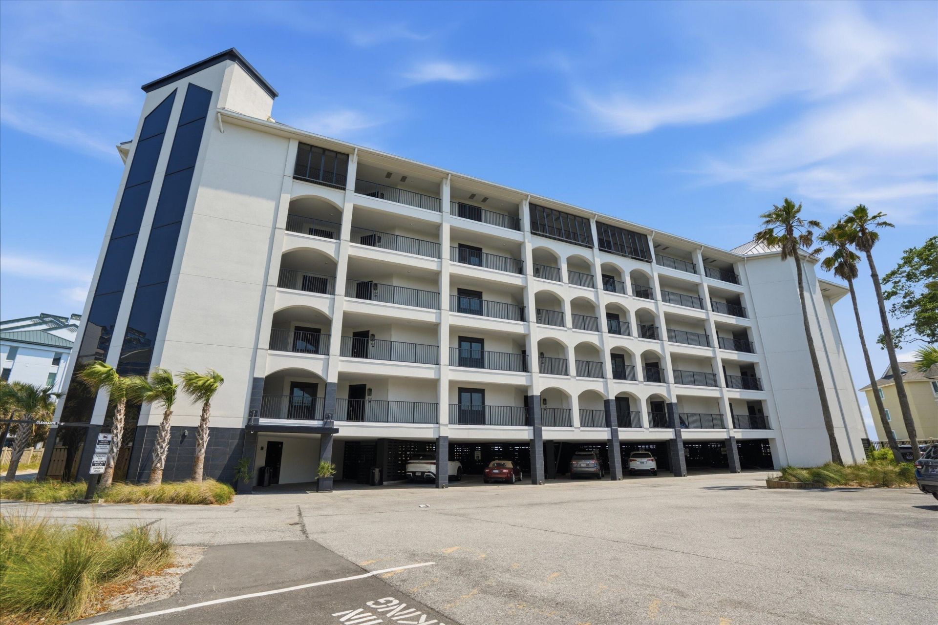 9002 Palmetto Drive Photo 5