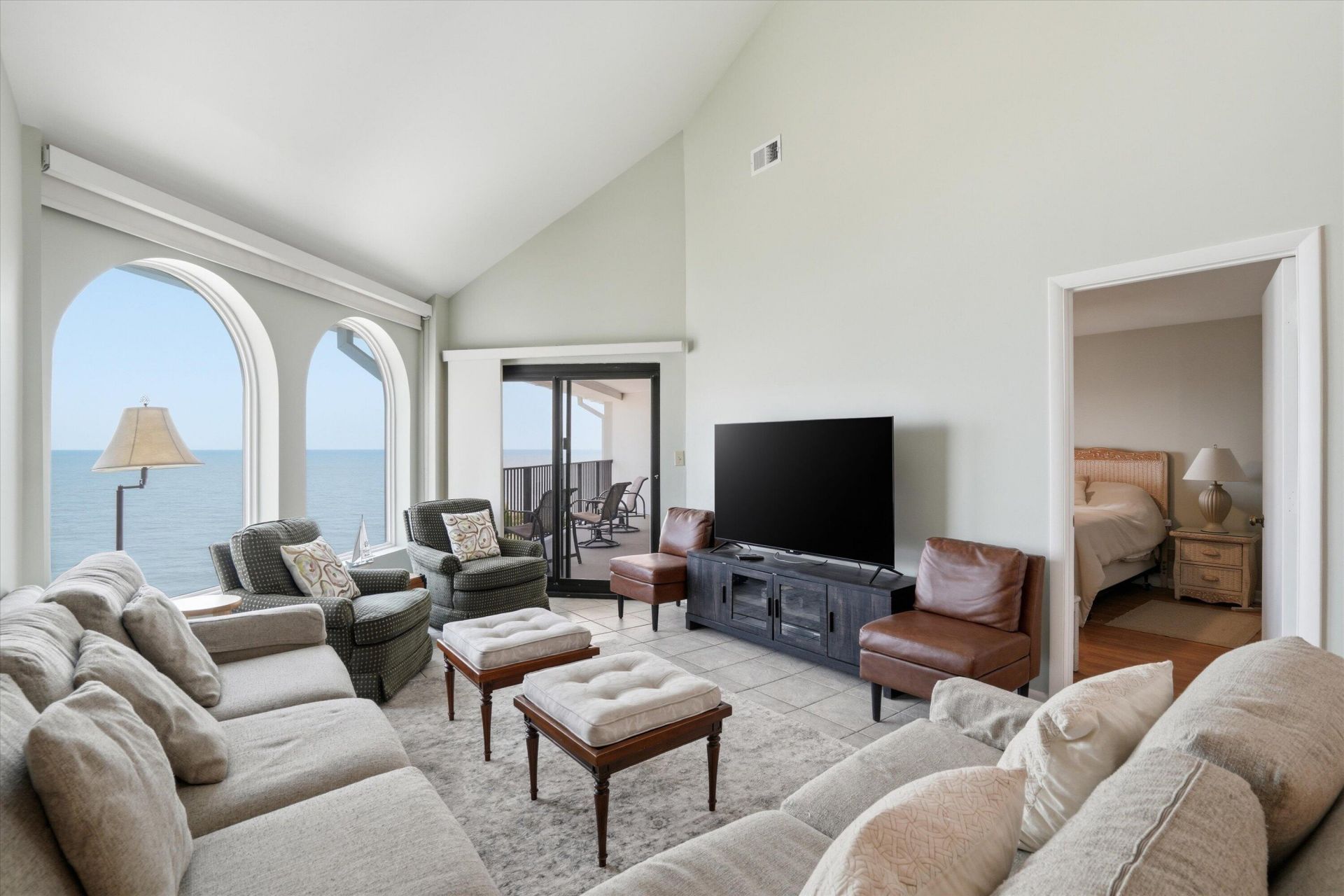 9002 Palmetto Drive Photo 9