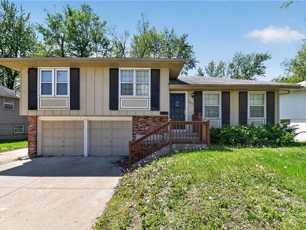 11612 Sycamore Drive, Kansas City, KS 64134