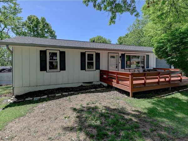 8201 E 110th Street, Kansas City, MO 64134