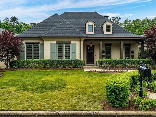 18 Hallen Court , Little Rock, AR 72223