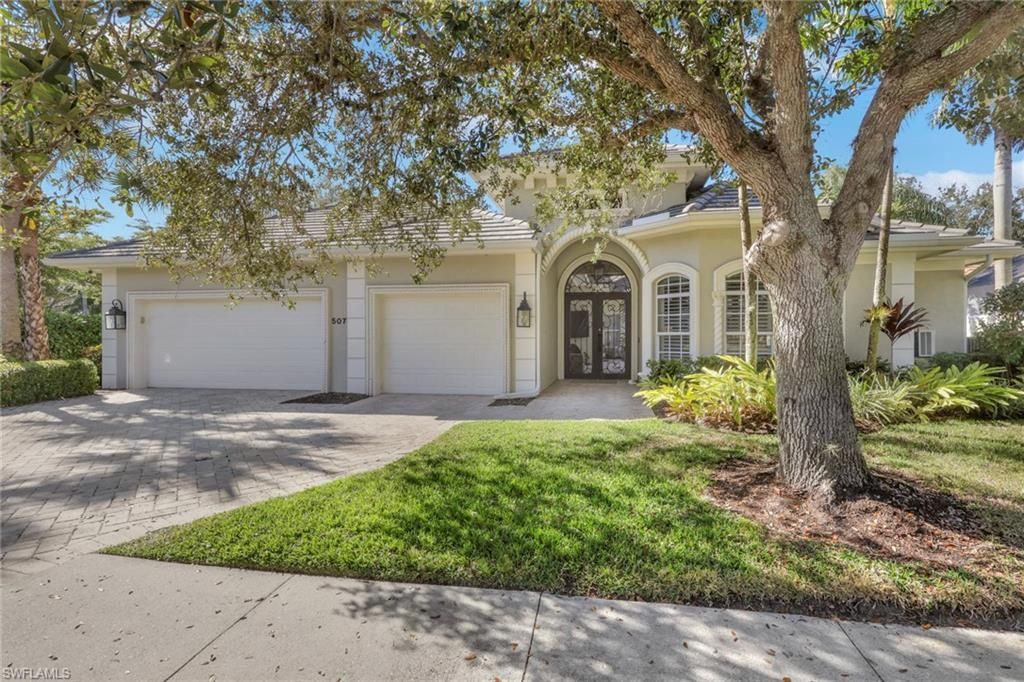 5074 Rustic Oaks Cir, Naples, FL 34105 Photo