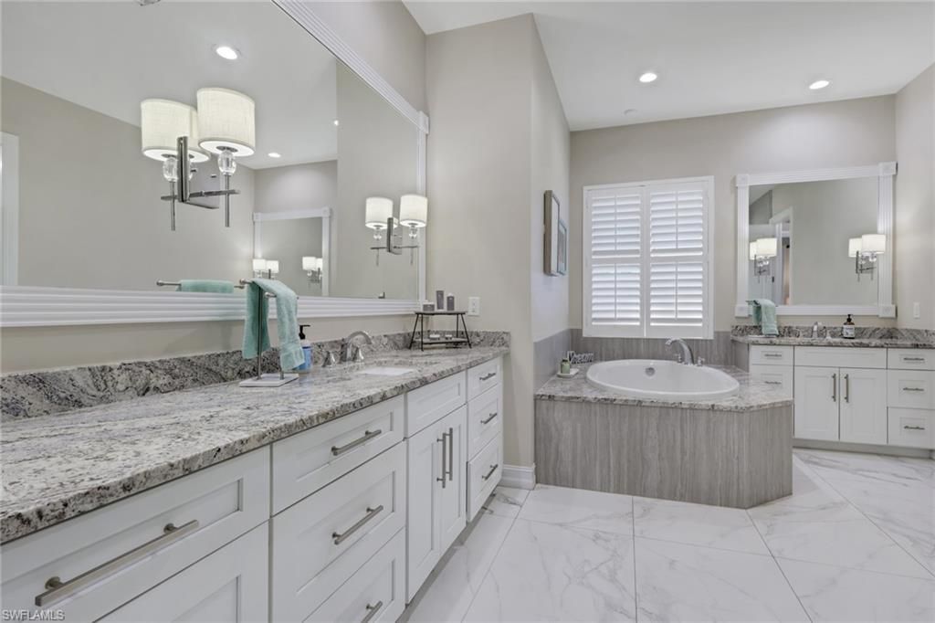 5074 Rustic Oaks Cir, Naples, FL 34105 Photo