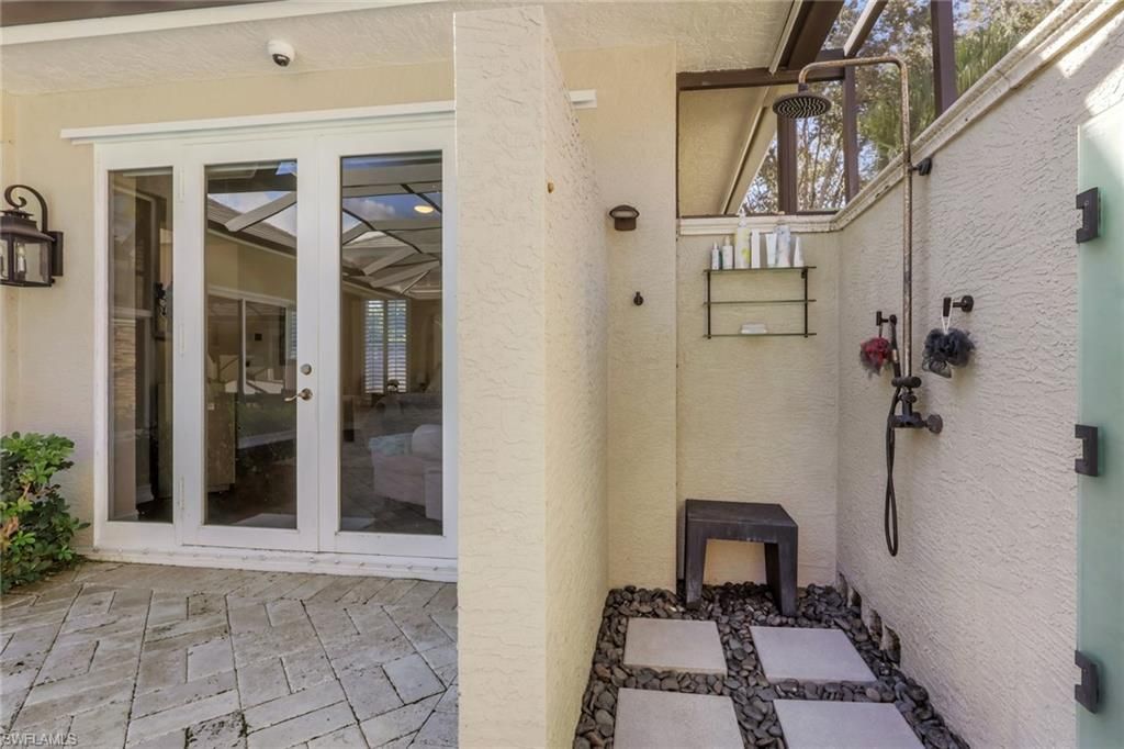 5074 Rustic Oaks Cir, Naples, FL 34105 Photo