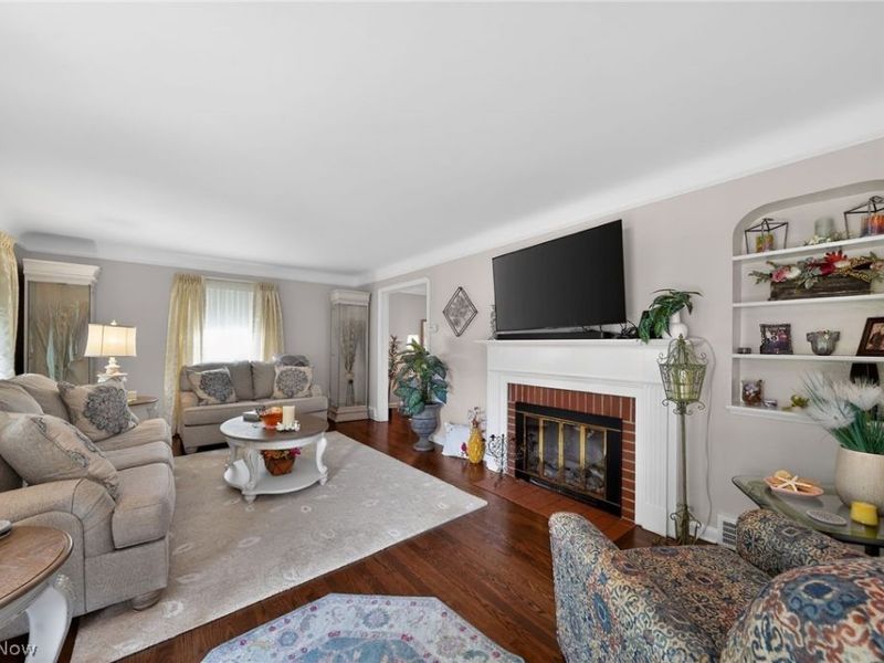 4787 Broadale Road, Cleveland, OH 44109 Photo 2