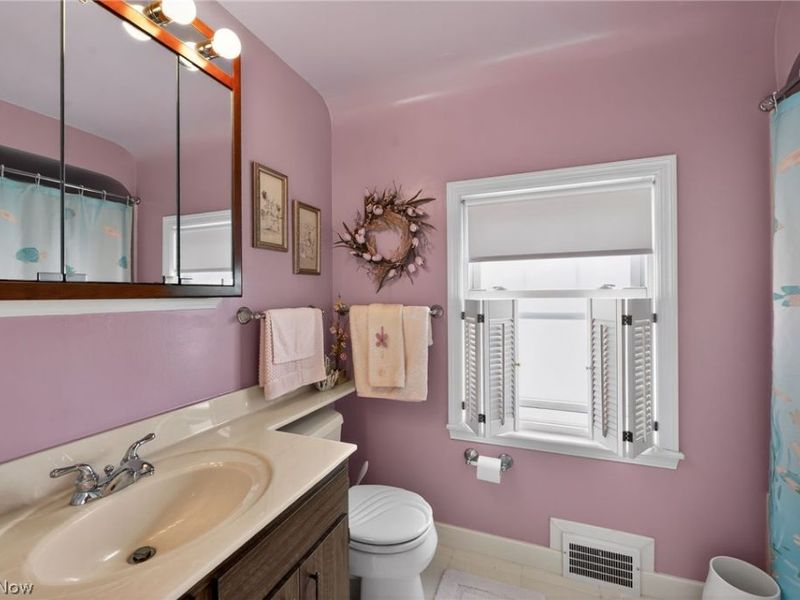 4787 Broadale Road, Cleveland, OH 44109 Photo 9