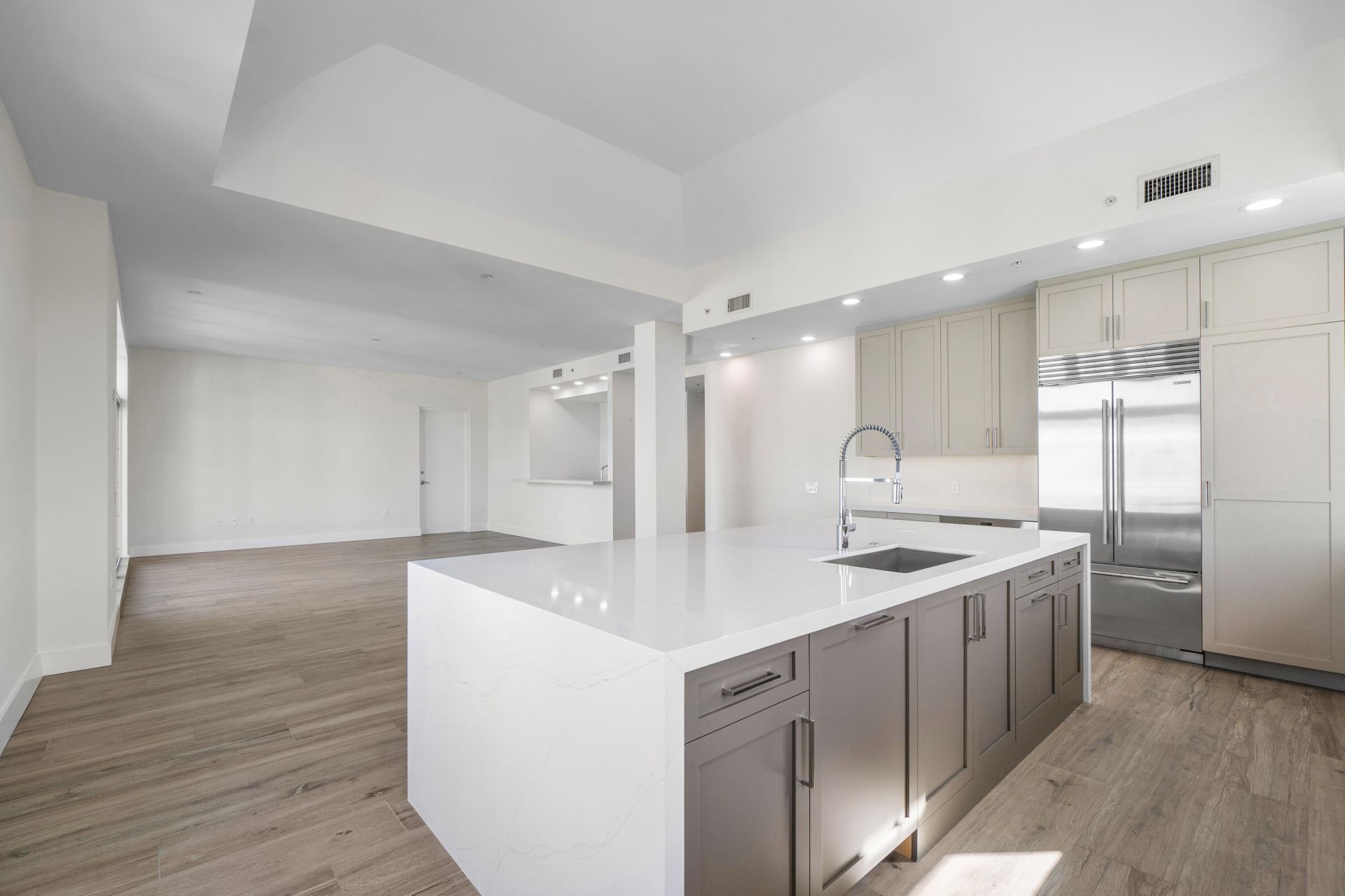 184 Lake Drive, Unit 4301, Palm Beach Shores, FL 33404 Photo