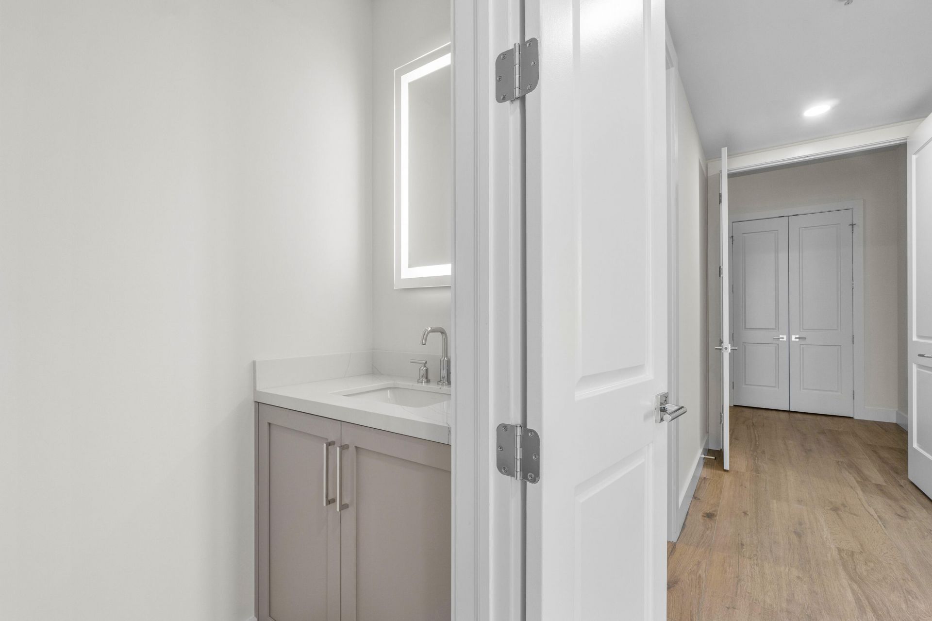 184 Lake Drive, Unit 4301, Palm Beach Shores, FL 33404 Photo