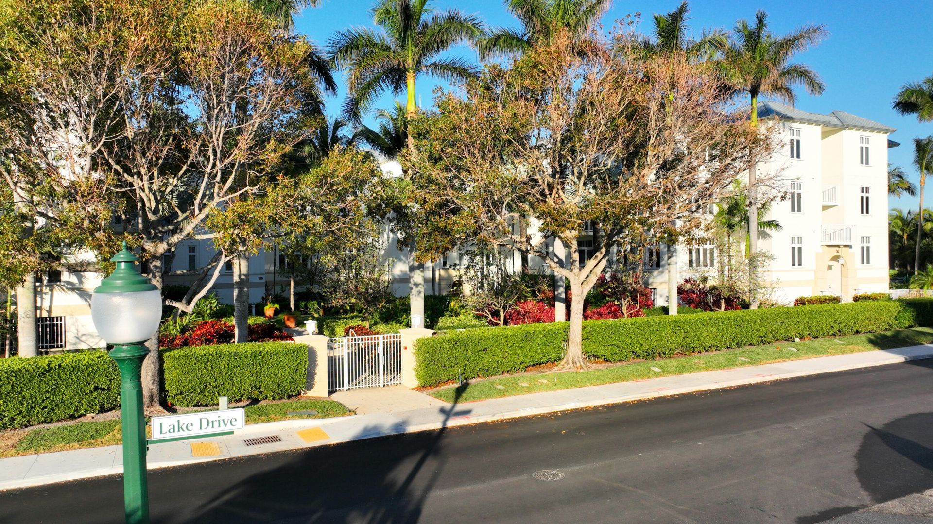 184 Lake Drive, Unit 4301, Palm Beach Shores, FL 33404 Photo