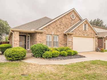 4504 Chris Drive, Fort Worth, TX 76244