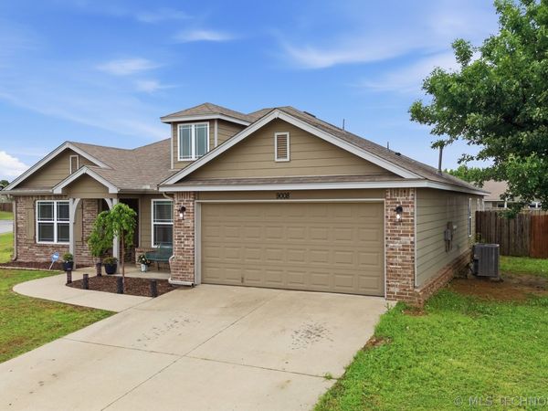 9008 S 255th East Avenue , Broken Arrow, OK 74014