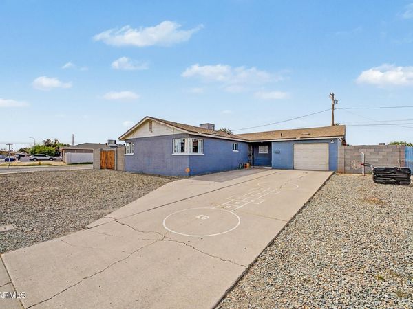 4738 W FAIRMOUNT Avenue, Phoenix, AZ 85031