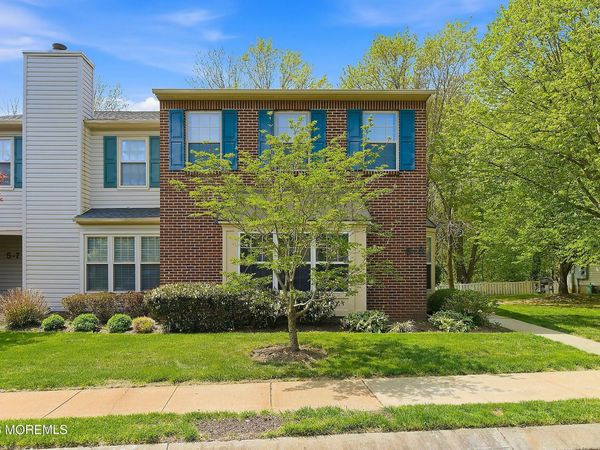 5 Whistler Drive, Unit 8, Freehold, NJ 07728