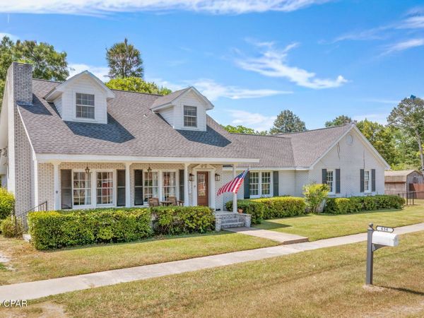 656 4th Street , Chipley, FL 32428