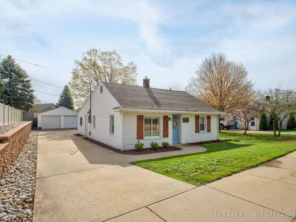 6748 28th Avenue, Hudsonville, MI 49426