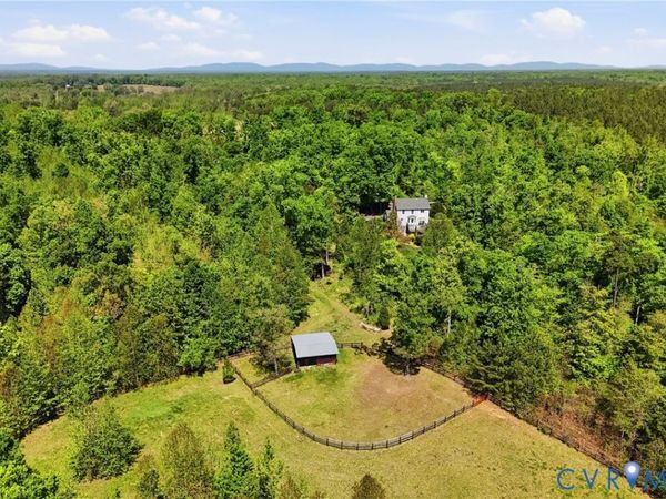 1740 Georges Mill Road , Fluvanna, VA 22963