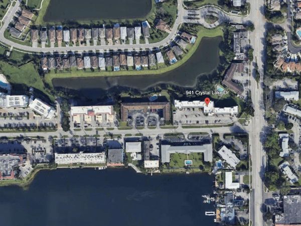 941 Crystal Lake Drive, Unit 302, Deerfield Beach, FL 33064