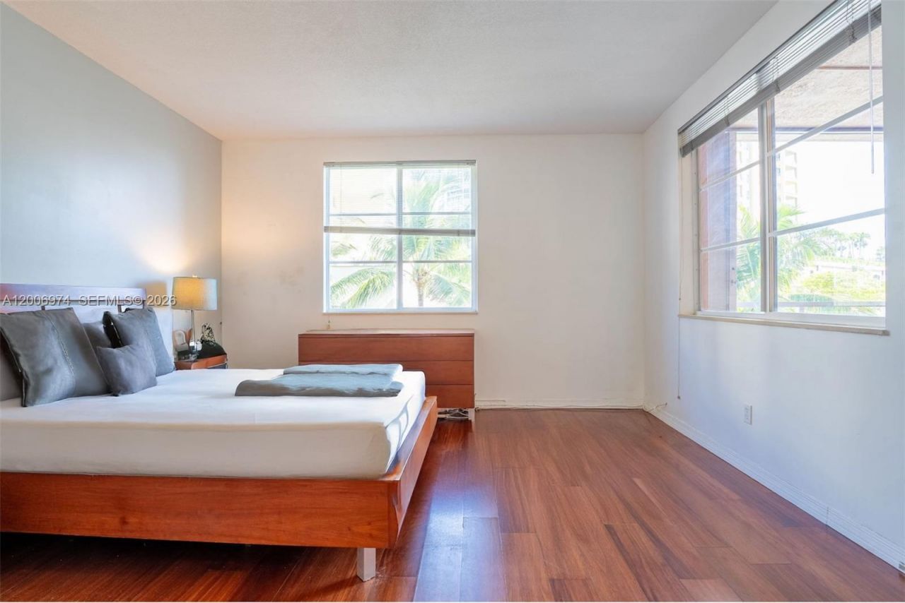 151 Michigan Ave , Unit 533, Miami Beach, FL 33139 Photo