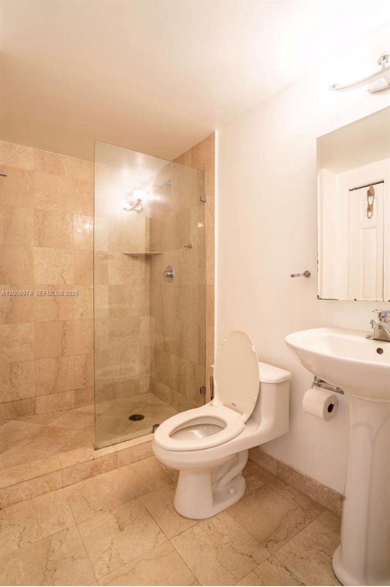 151 Michigan Ave , Unit 533, Miami Beach, FL 33139 Photo