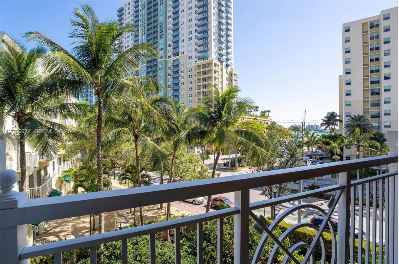 151 Michigan Ave , Unit 533, Miami Beach, FL 33139 Photo