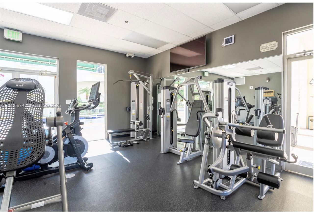 151 Michigan Ave , Unit 533, Miami Beach, FL 33139 Photo