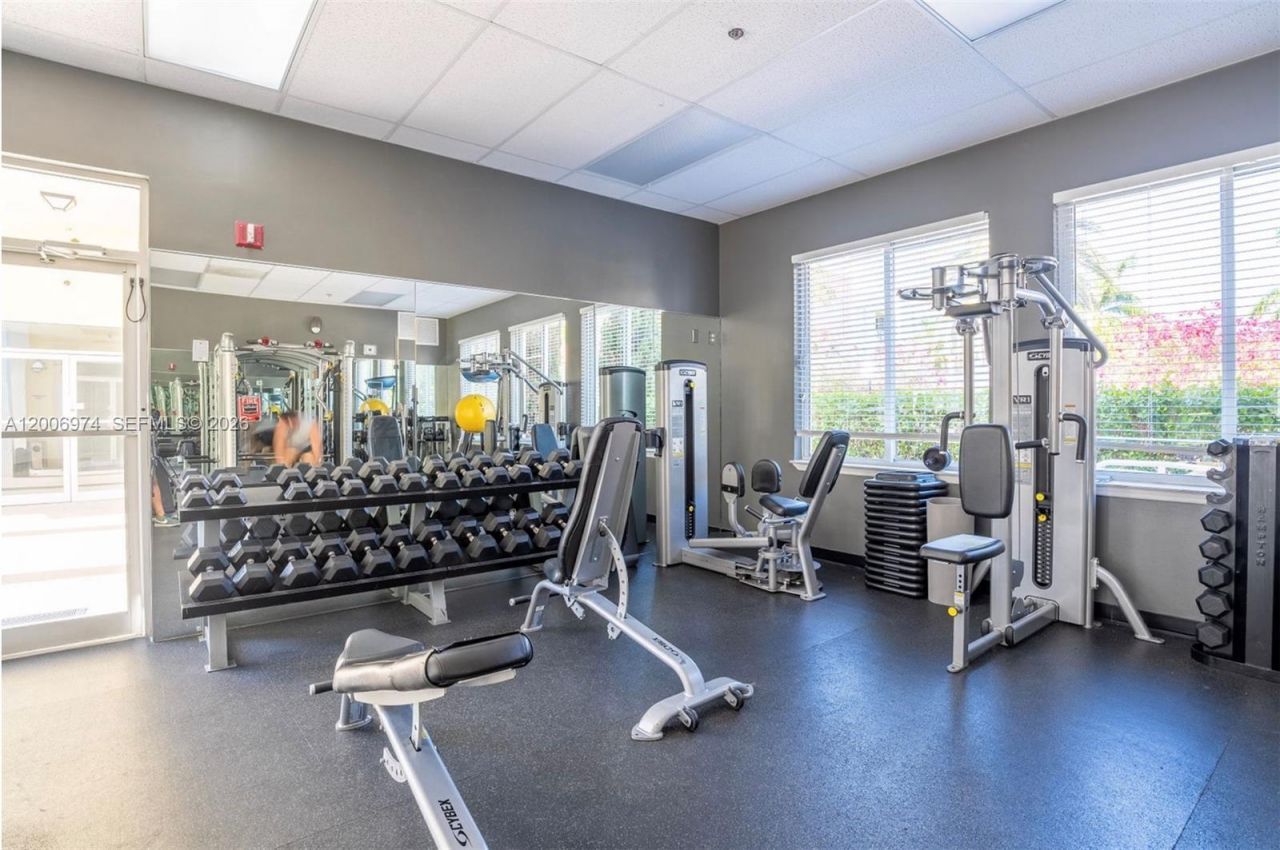 151 Michigan Ave , Unit 533, Miami Beach, FL 33139 Photo