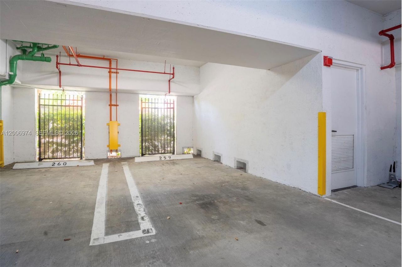 151 Michigan Ave , Unit 533, Miami Beach, FL 33139 Photo