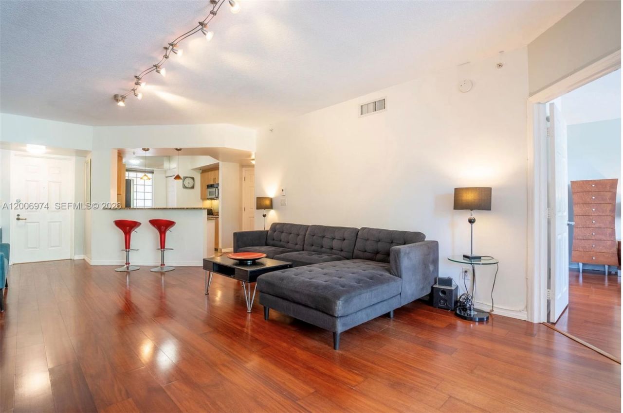 151 Michigan Ave , Unit 533, Miami Beach, FL 33139 Photo