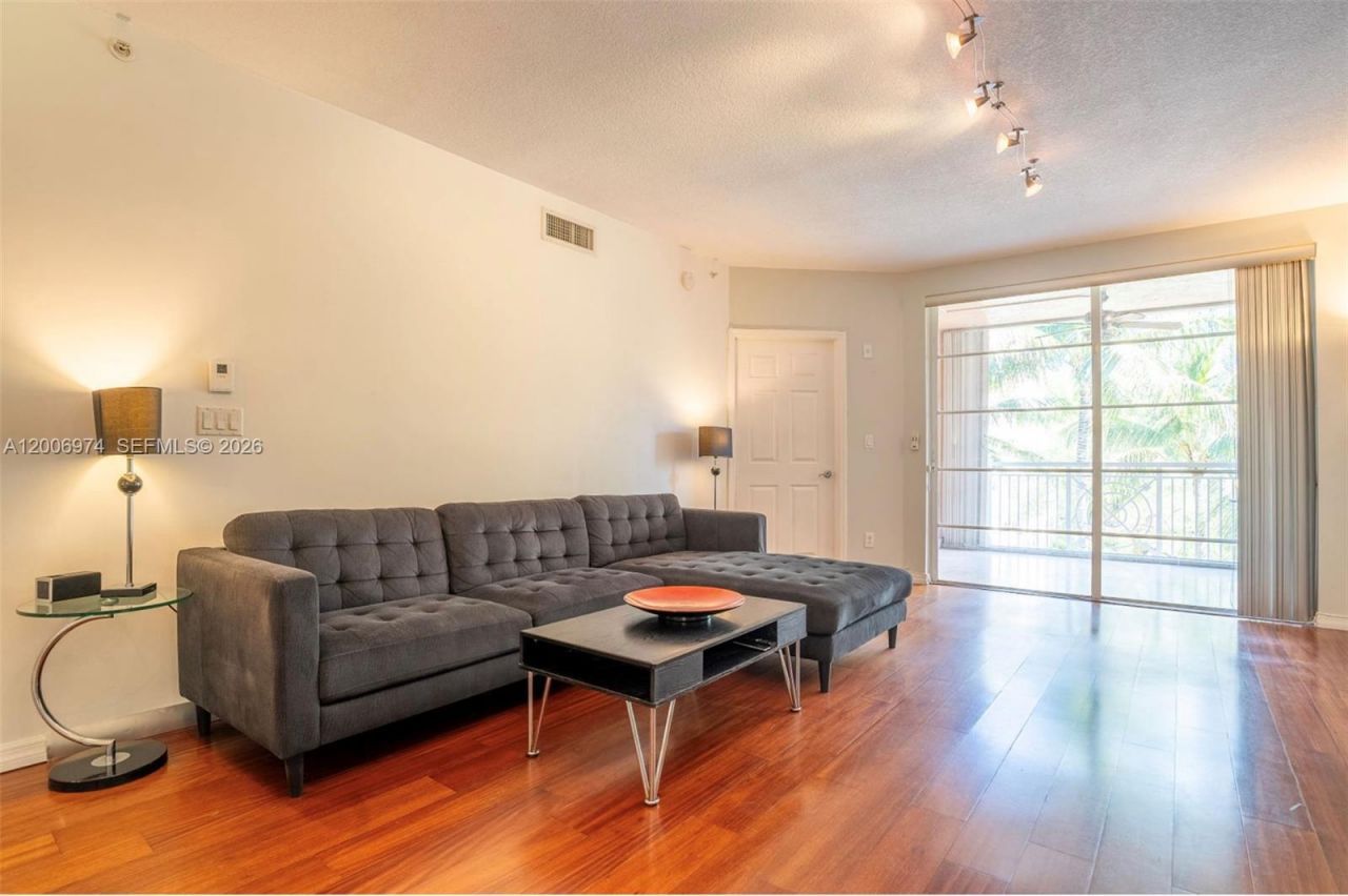 151 Michigan Ave , Unit 533, Miami Beach, FL 33139 Photo