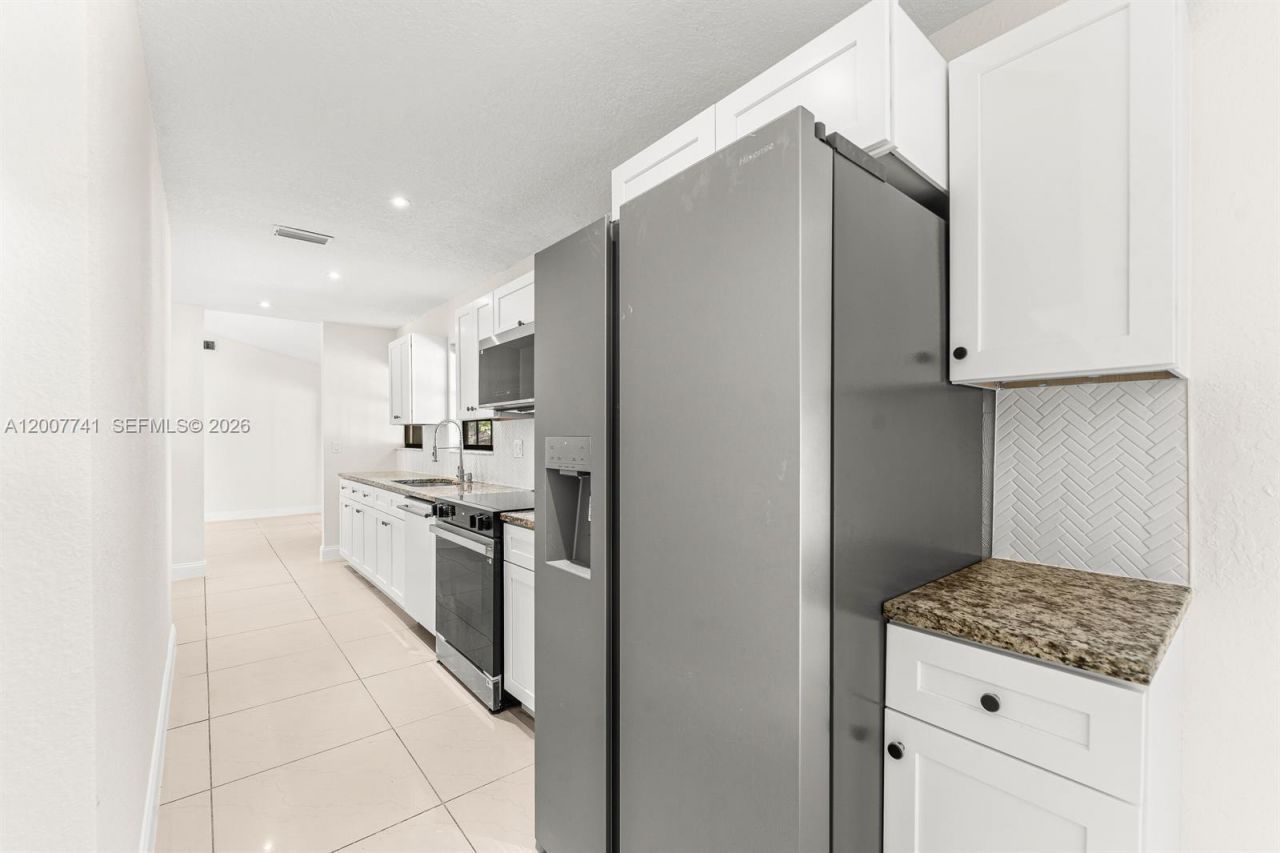 18055 W Sycamore Dr, Unit 1, Loxahatchee, FL 33470 Photo