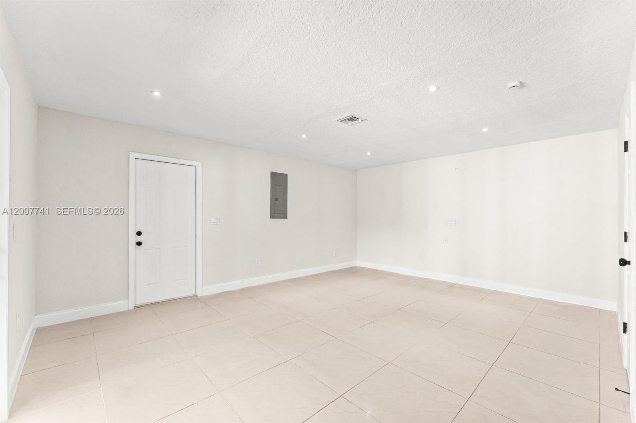 18055 W Sycamore Dr, Unit 1, Loxahatchee, FL 33470 Photo