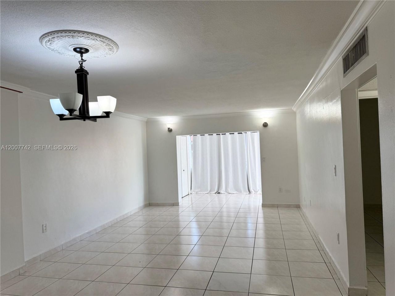 1850 W 56th St, Unit 2404, Hialeah, FL 33012 Photo