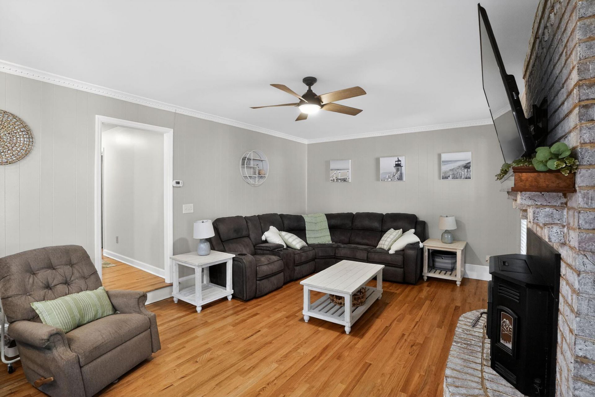 2331 Vanderbilt Drive Photo 10