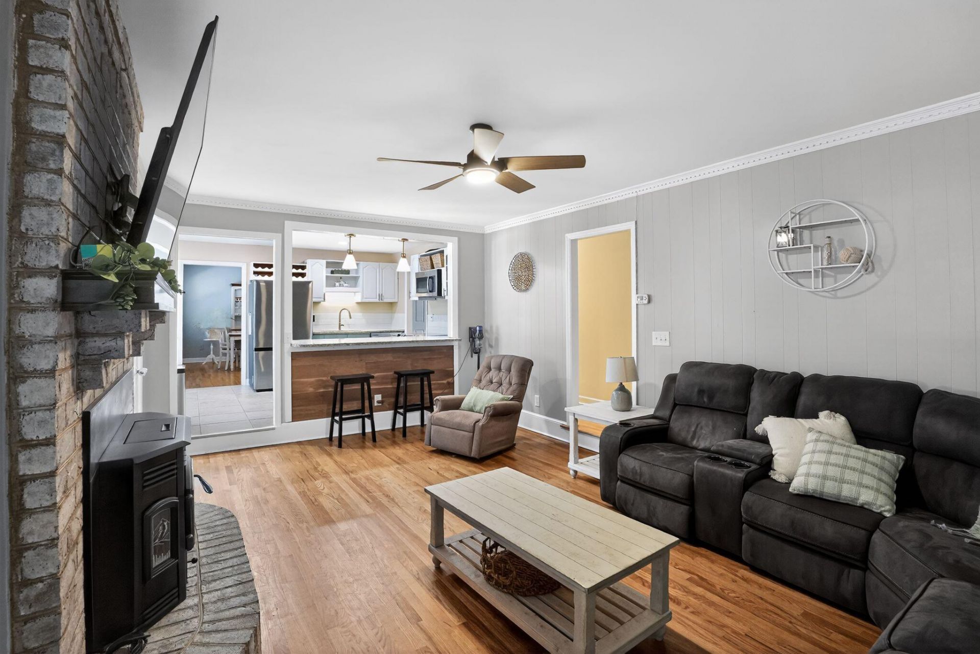 2331 Vanderbilt Drive Photo 11