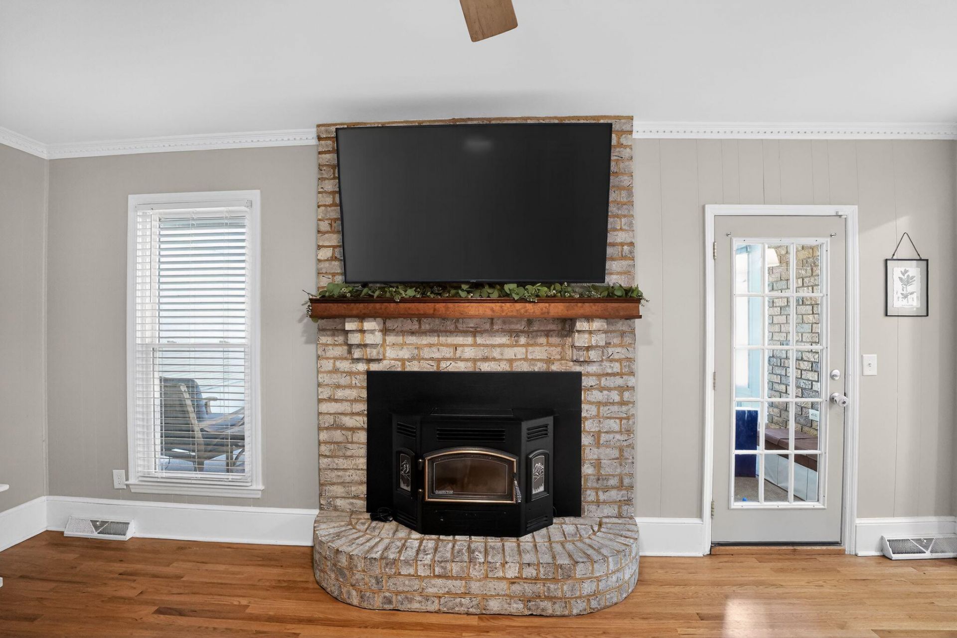 2331 Vanderbilt Drive Photo 12