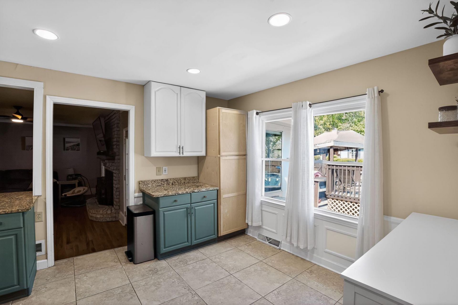 2331 Vanderbilt Drive Photo 14