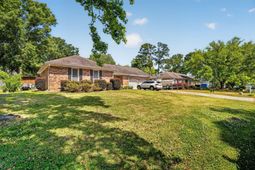 2331 Vanderbilt Drive photo 4