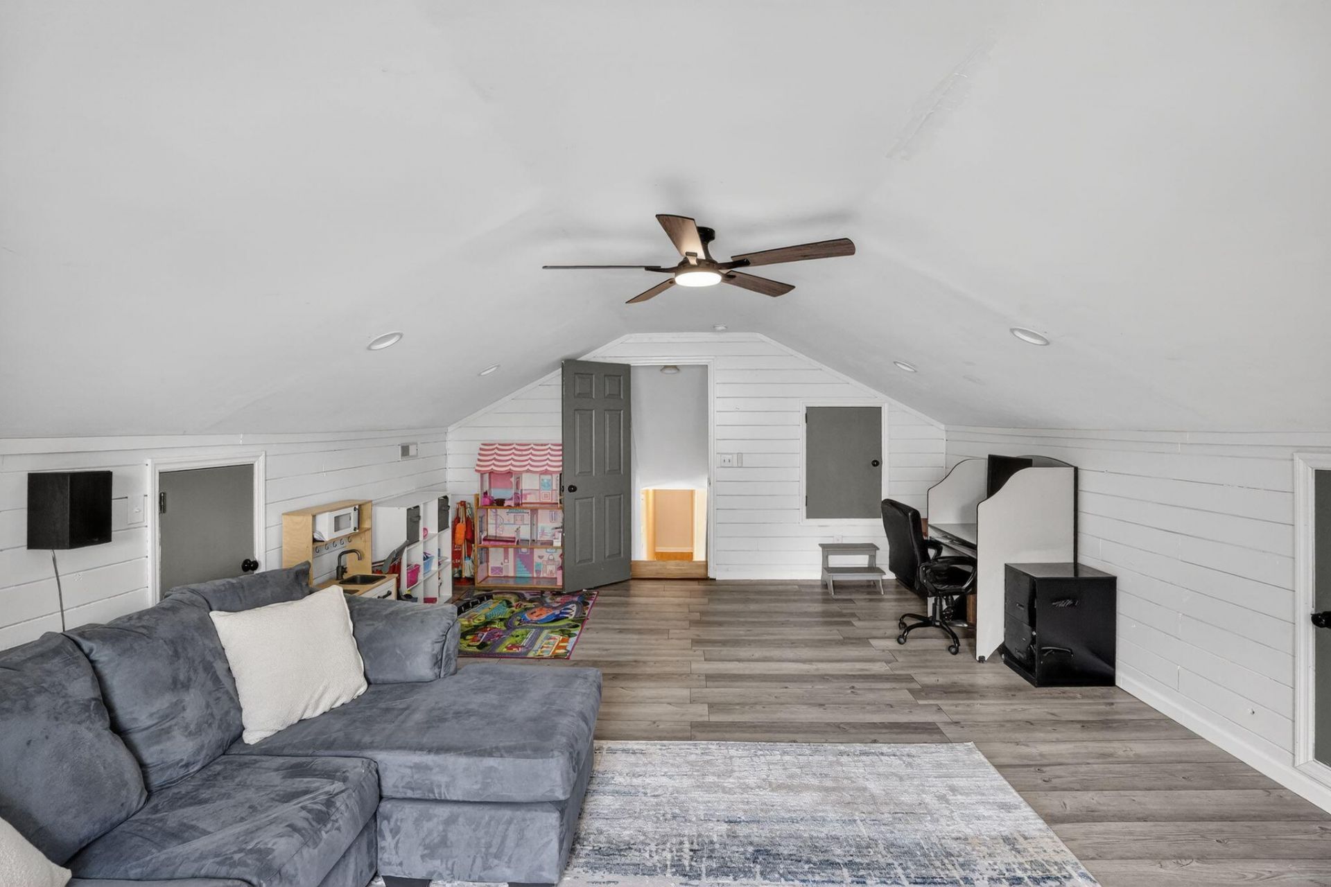 2331 Vanderbilt Drive Photo 30