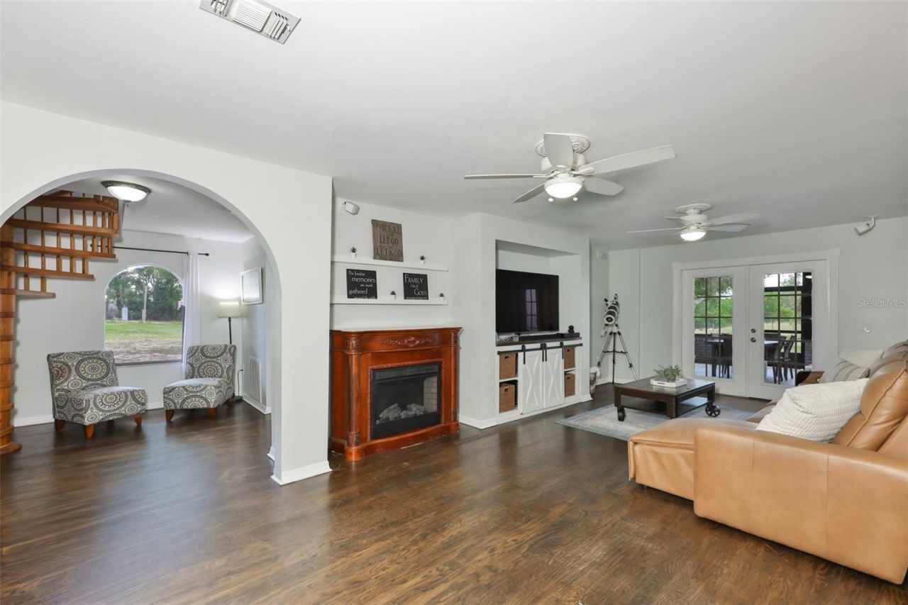 2802 Hideaway Lane , Valrico, FL 33596 Photo