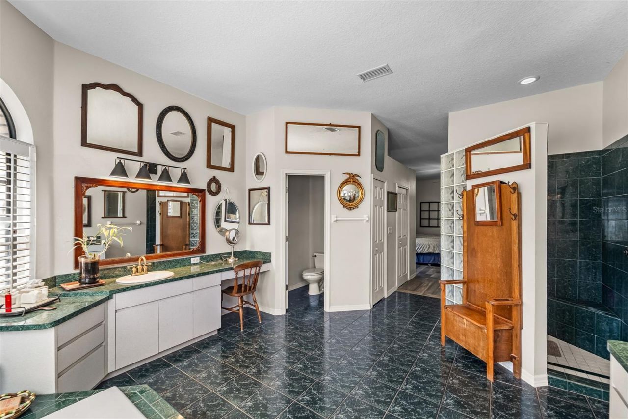 1012 Kingsborough Gardens Court , Lutz, FL 33548 Photo