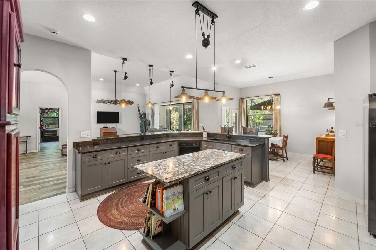 1012 Kingsborough Gardens Court , Lutz, FL 33548 Photo