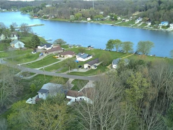 573 W Mohawk Drive , Malvern, OH 44644