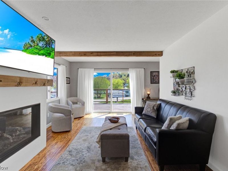 573 W Mohawk Drive, Malvern, OH 44644 Photo 12