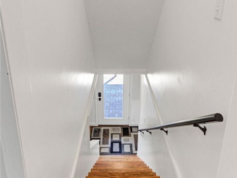 573 W Mohawk Drive, Malvern, OH 44644 Photo 24