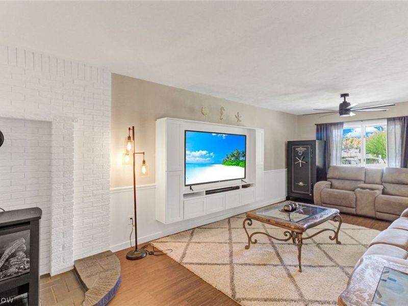 573 W Mohawk Drive, Malvern, OH 44644 Photo 27