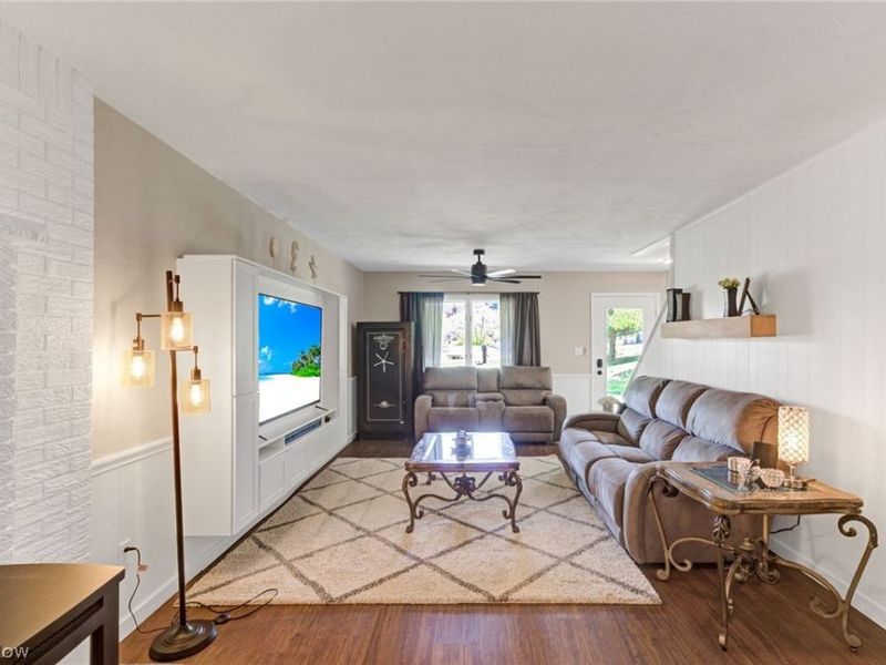 573 W Mohawk Drive, Malvern, OH 44644 Photo 28