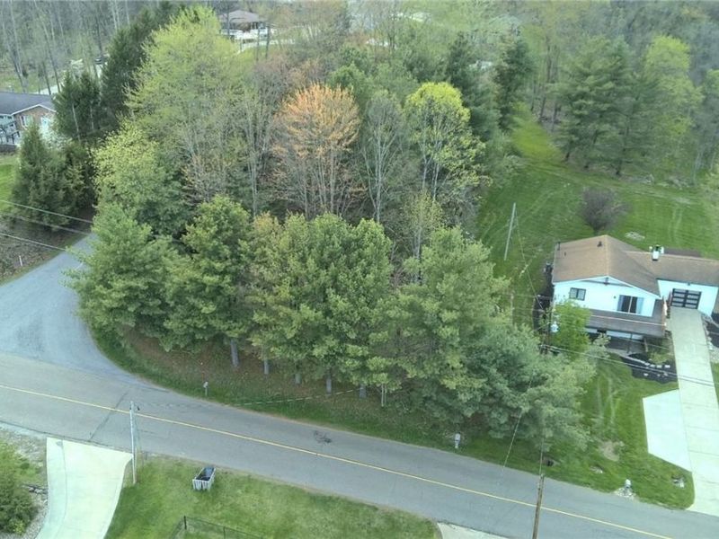 573 W Mohawk Drive, Malvern, OH 44644 Photo 4