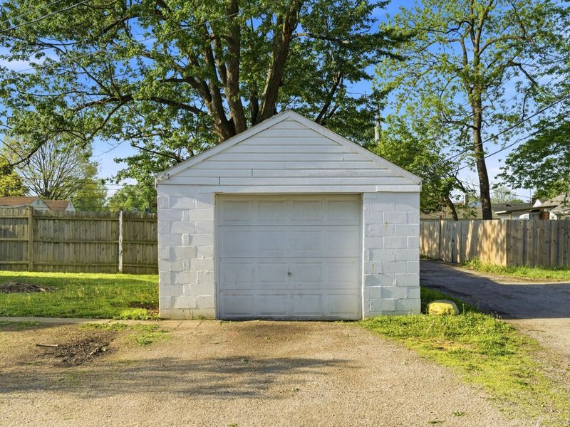 3049 Hiawatha Street, Columbus, OH 43224 Photo 3